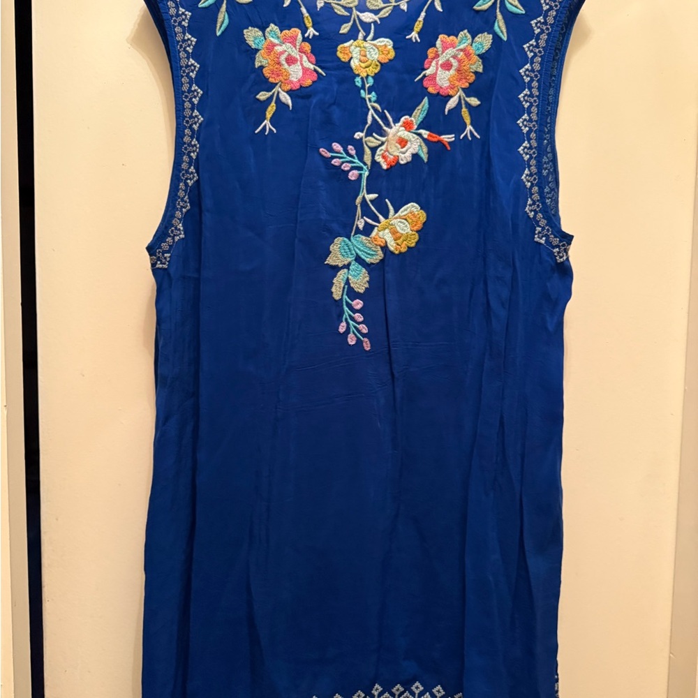 Jonny Was Size XL blue Embroidered Flowers+ sleeveless Tunic Top w/ Side Slits - Picture 7 of 9